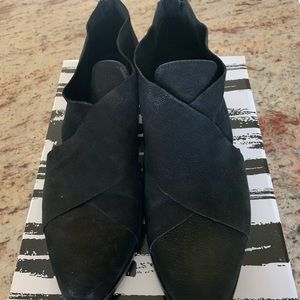 Black suede almost like new very comfortable shoe